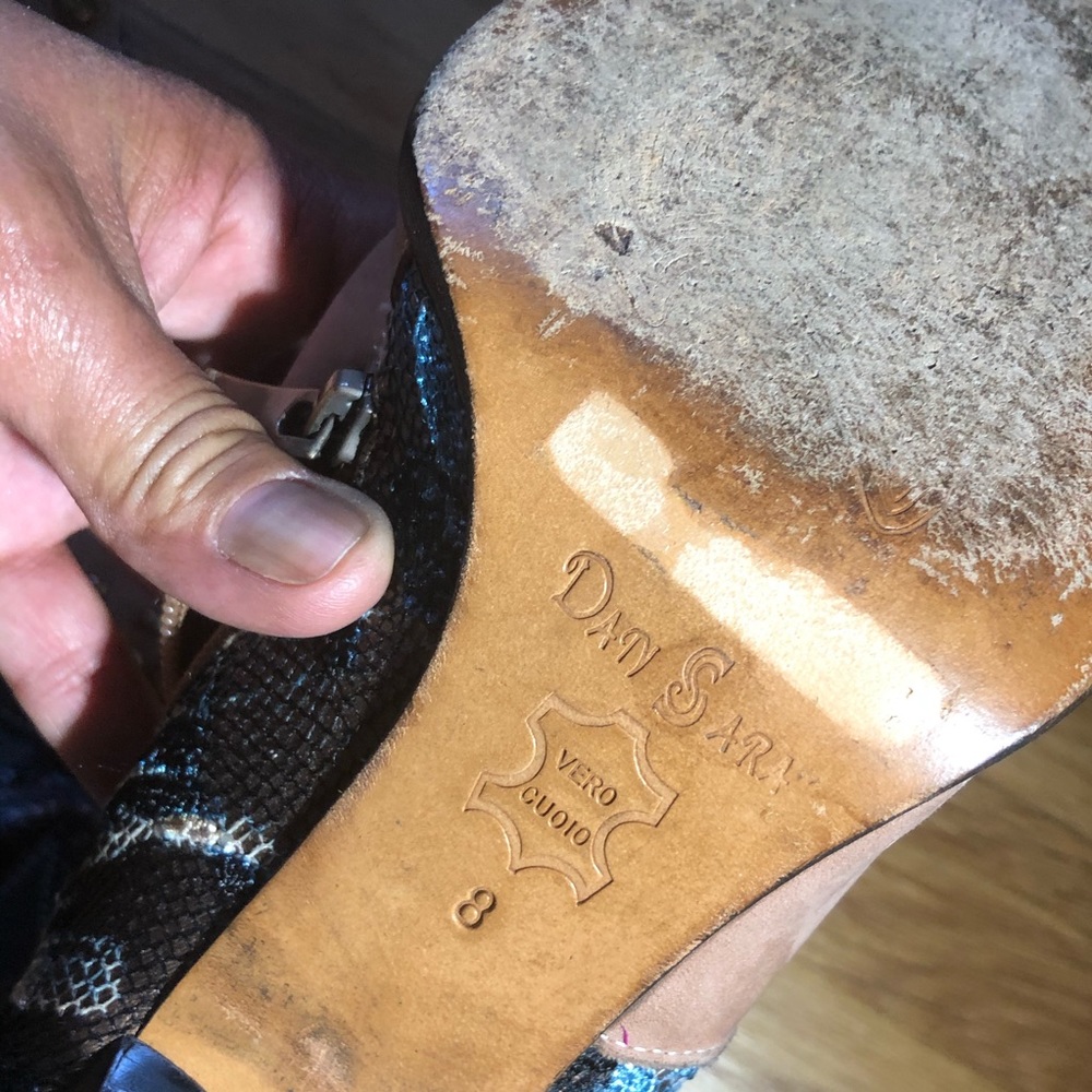 Boots - Picture 6 of 7